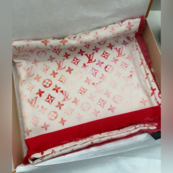 Louis Vuitton Accessories - ❌SOLD❌🔥RARE!!! Louis Vuitton•Sunrise Aquarelle Shawl 55 x 55